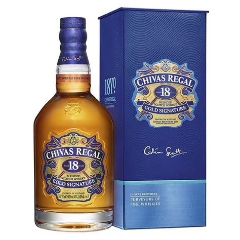 Chivas Regal 18 és 25 éves whisky palackok