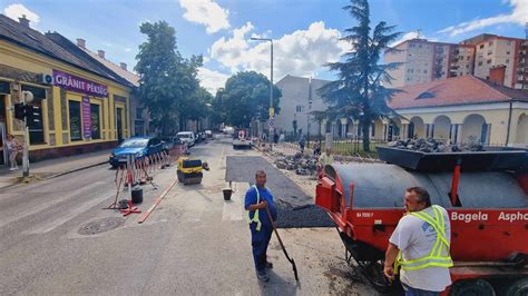 Régi gyárkapu a Budai úton