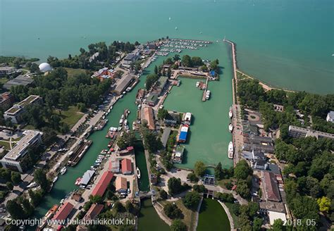 Siófok kikötő naplementekor