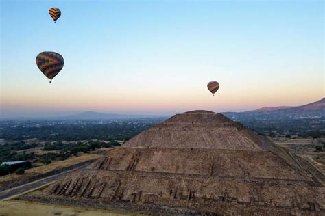 A Teotihuacán-i Nap-piramis, ahonnan lézerüzenetet küldtek az űrbe