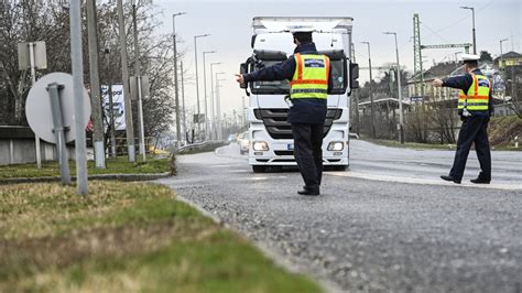 Alkoholteszter és rendőrségi ellenőrzés