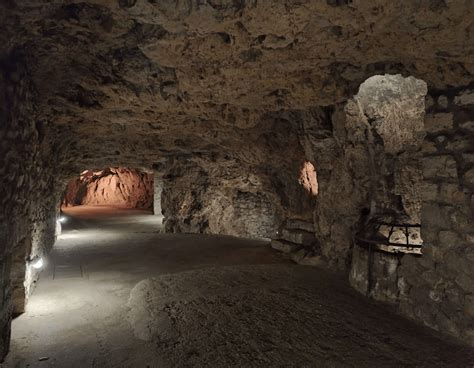 Kőbányai mészkő barlangok