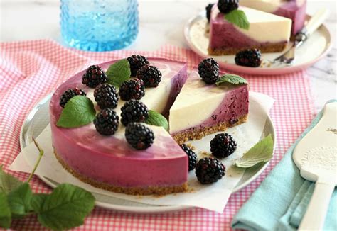 frissítő joghurttorta gyümölcsökkel