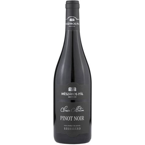 Pohár Mészáros Pál Pinot Noirral