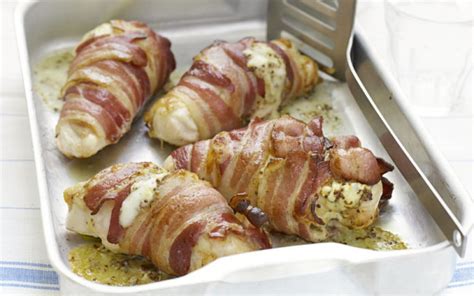 Baconbe tekert paprika sajttal