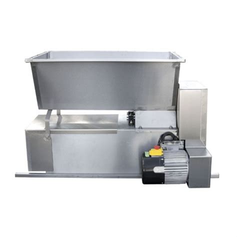 Szőlőbogyózó gép működés közben