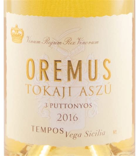 Egy palack 1999-es Oremus Tokaji 3 Puttonyos Aszú