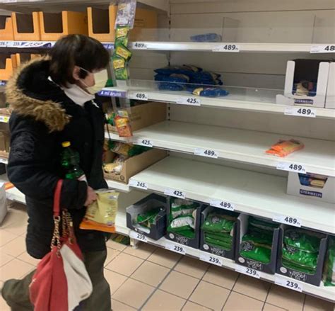 Tesco polcok pezsgőkkel