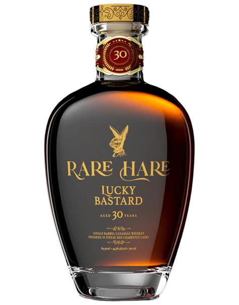 Kanadai tájkép whisky lepárlóval