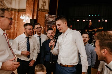 Ceremóniamester a munkában