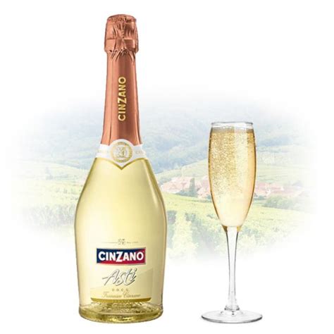 Egy pohár Cinzano Asti pezsgő gyümölcsökkel