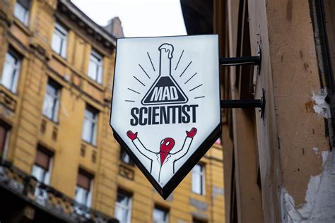 Mad Scientist sörfőzde logója