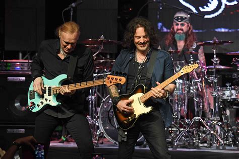 The Winery Dogs zenekar tagjai