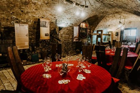 A Palota Pince bejárata