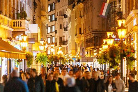 Budapest belvárosi éjszakai élet vizuális áttekintése