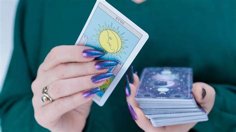 Tarot kártyák és metafizikai szimbólumok