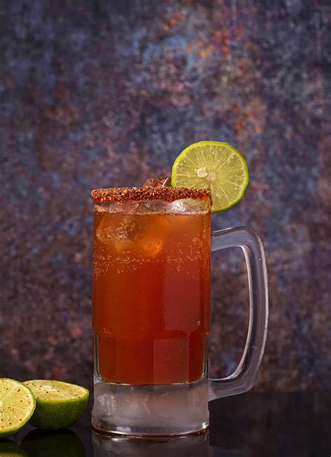 Michelada koktél pohárban