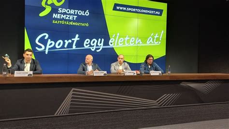 Egy sportoló, aki a célvonal felé sprintel