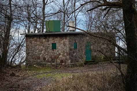 Történelmi szeszfőző kunyhó