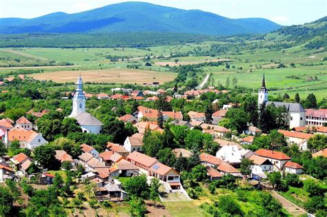 Erdőbénye tájképe