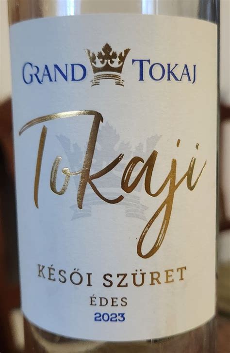 Késői szüret szőlőfürtök