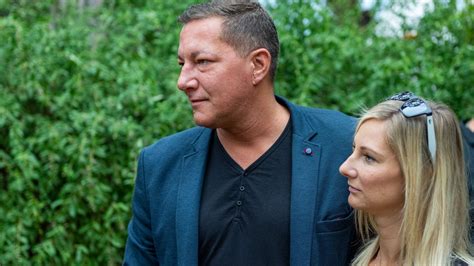 Németh Miklós és felesége a szőlőben