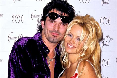 Tommy Lee dobosként