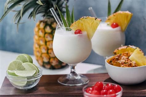 Piña Colada koktél ananásszelettel