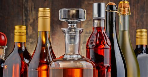 Infografika az égetett szeszes italok fő alapanyagaiból