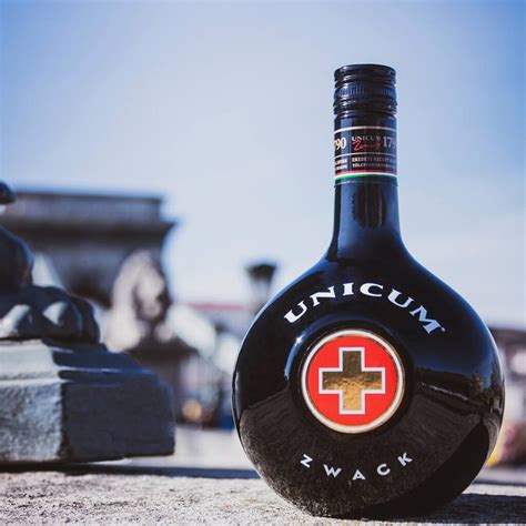 Zahovay Ádám portréja vagy Zwack Unicum termékek