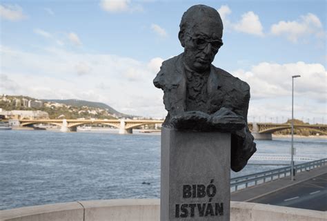 Bibó István portréja