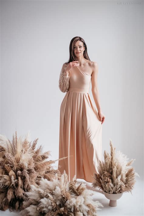 Pezsgő színű esküvői dekoráció