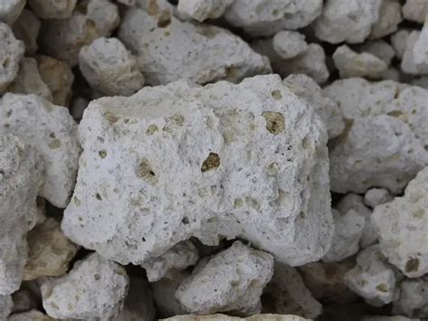 Vulkanikus riolittufa talaj metszetben