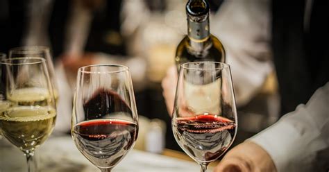 Tudatos alkoholfogyasztás illusztráció