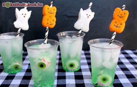 Halloween koktélok látványos tálalásban