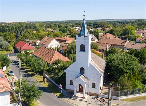 Albertirsa címerének stilizált ábrázolása