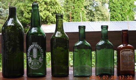 különböző párlatos üvegek