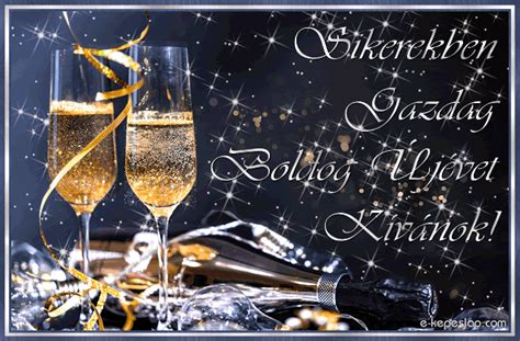 kép egy elegánsan megterített asztalról pezsgős poharakkal