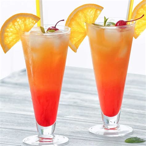 Tequila Sunrise koktél rétegzése