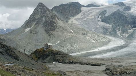 Hütte az olasz Alpokban