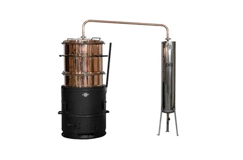 Régi kisüsti és modern oszlopos lepárlók összehasonlítása