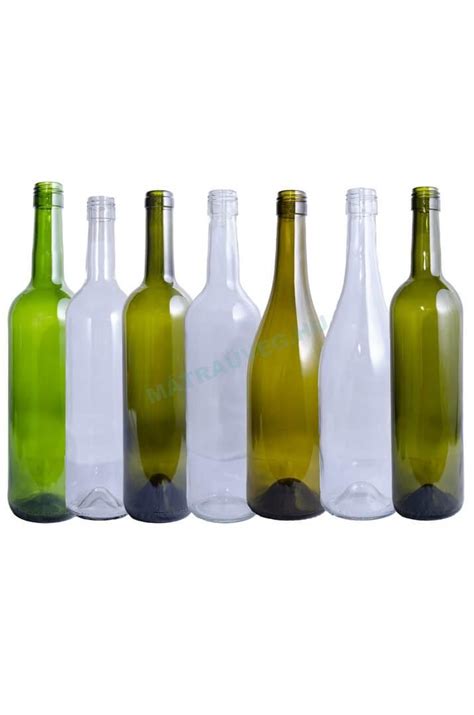 Szatén és organza ruhába öltöztetett pezsgős üvegek, gyöngy díszítéssel