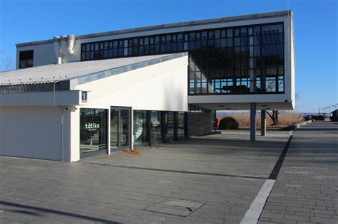 Modern épület Kőbányán