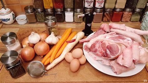 Fűszerek és hozzávalók a csülök pácolásához