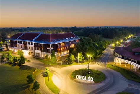 Aquarell Hotel Cegléd