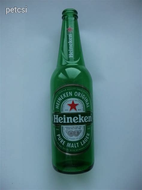 Heineken sörösüveg a vörös csillaggal