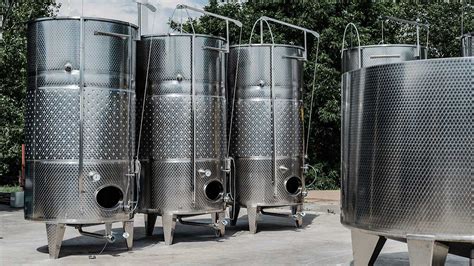 Borászati tartályok