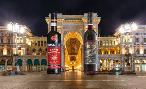 Különböző olasz amaro üvegek