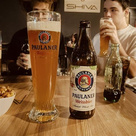 Paulaner szerzetesek sörfőzdéjükben