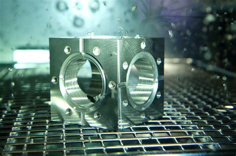 Tisztítási folyamat fémfelületen